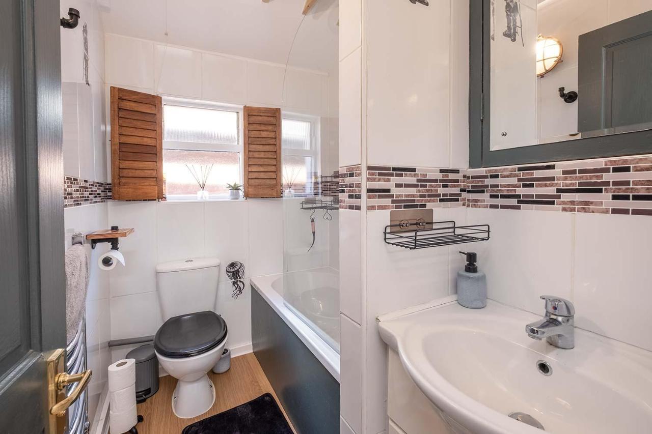 Stunning- The Nautilus Bungalow Cowes Iow ภายนอก รูปภาพ